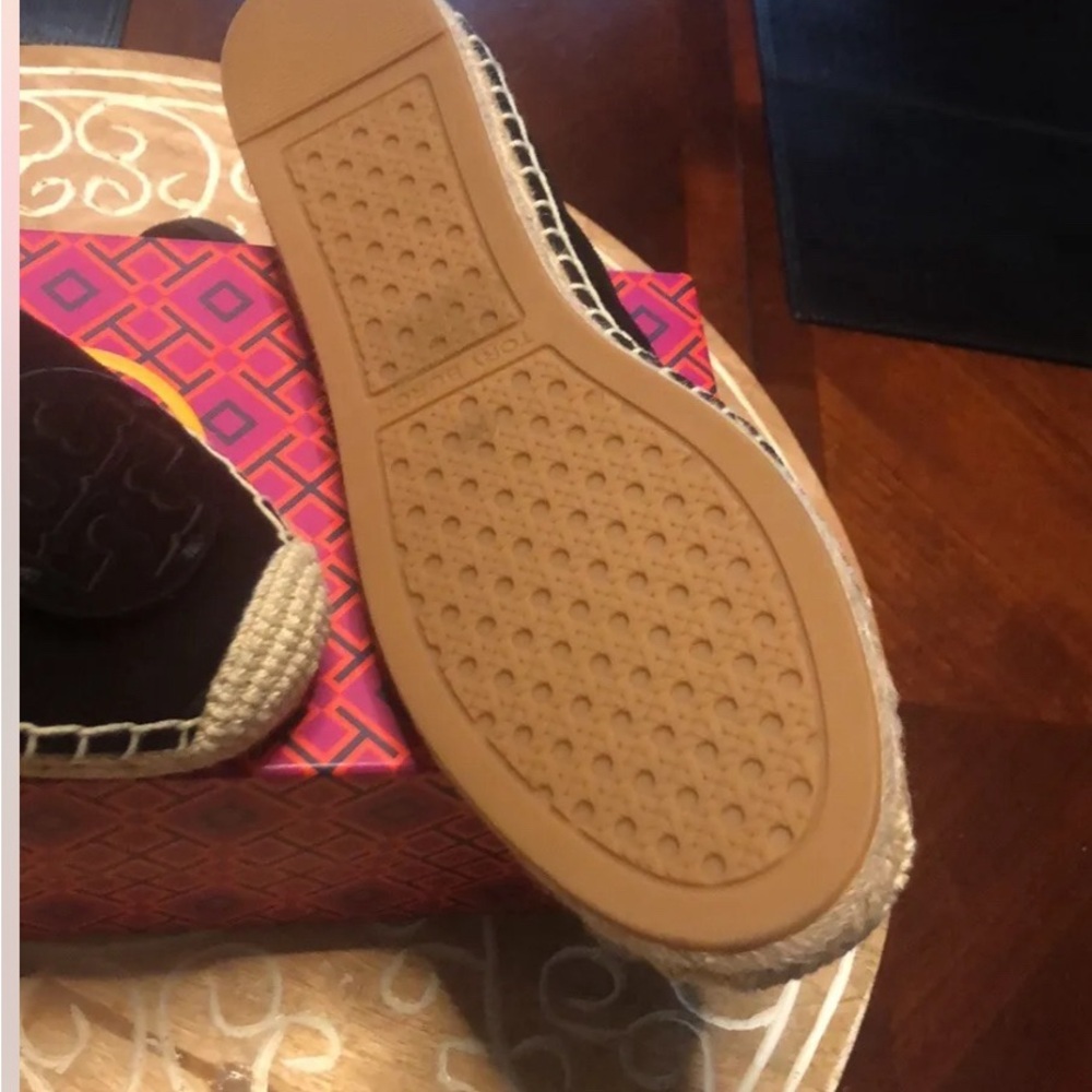 New Tory Burch mucho Minnie
Ballet Espadrille - Picture 4 of 5